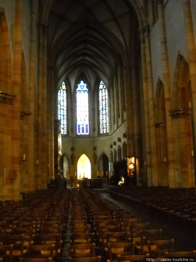 Под сводами церкви Кольмар, Франция