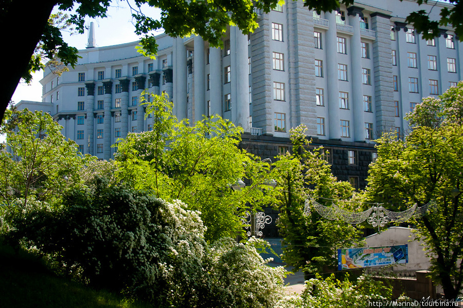 Кабинет Министров Украины  Самое большое административное здание в Киеве Киев, Украина