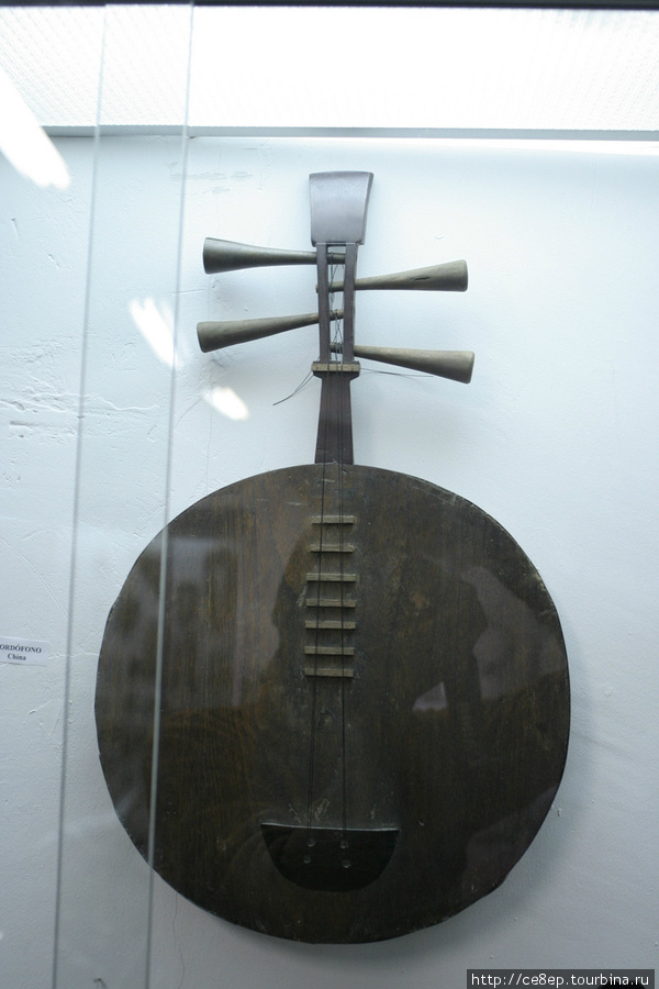 Насыщенный музей музыкальных инструментов Ла-Пас, Боливия