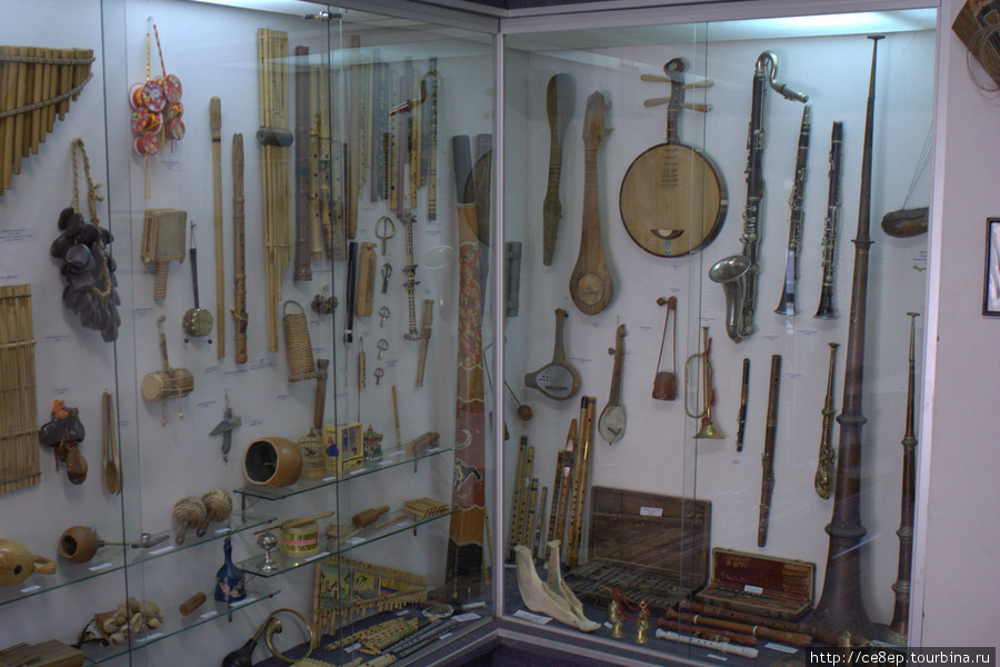 Насыщенный музей музыкальных инструментов
