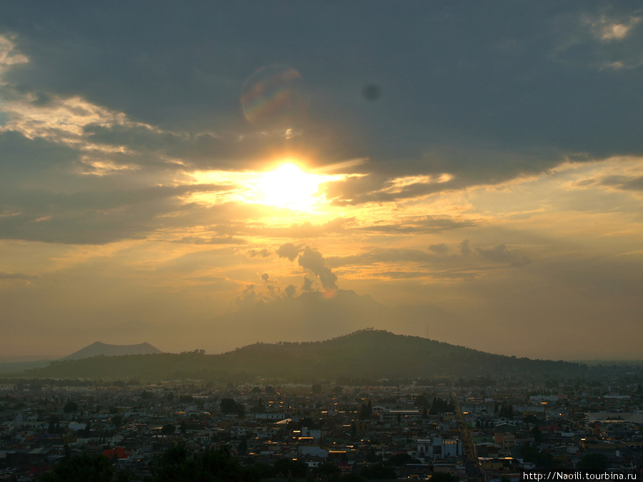Солнце перед закатом любуется красотой Истаксиуатль Штат Пуэбла, Мексика