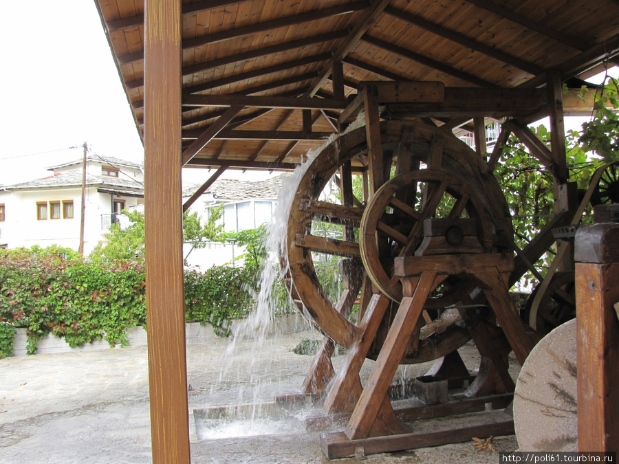 Старая фабрика для производства оливкового масла в Панагии Остров Тасос, Греция