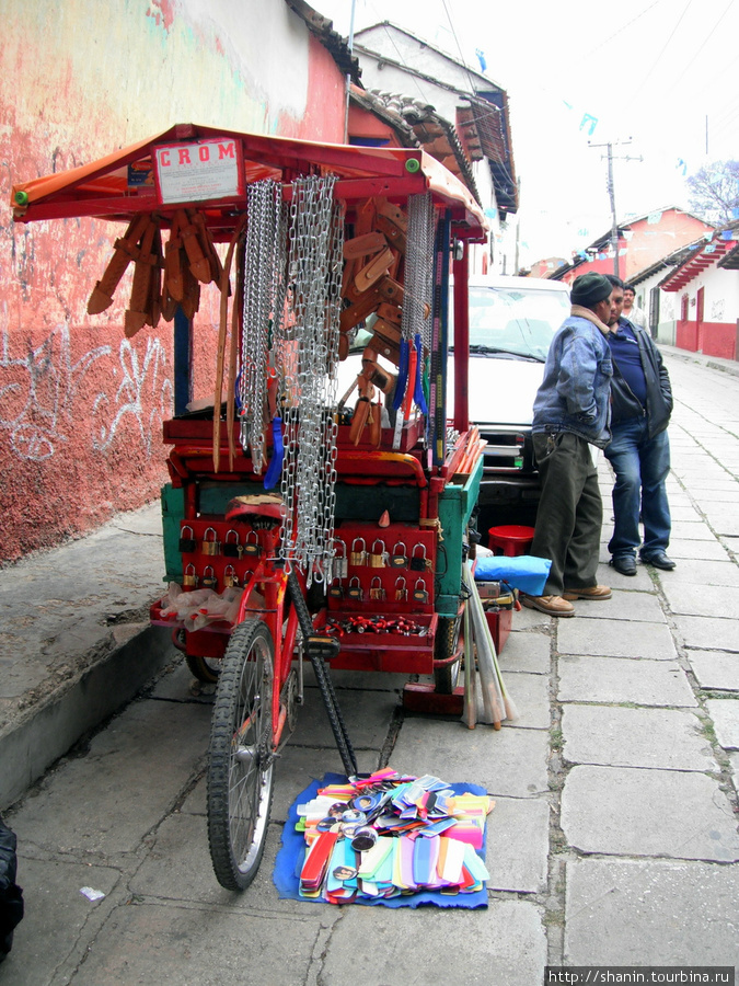 Рынок сувениров Сан-Кристобаль-де-Лас-Касас, Мексика