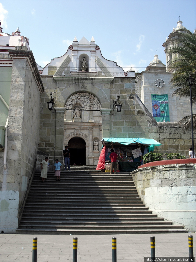 Базилика Соледад Оахака, Мексика