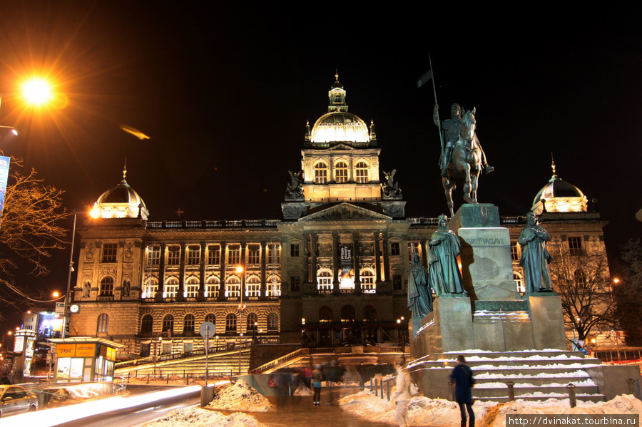 Национальный Пражский музей на Вацлавской площади Прага, Чехия