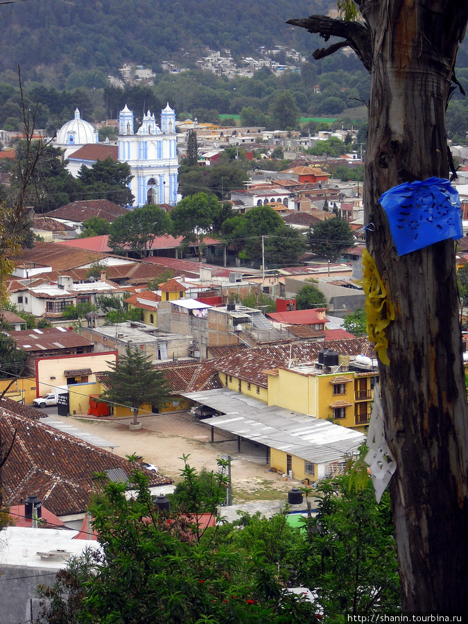 Вид с холма Сан-Кристобаль-де-Лас-Касас, Мексика
