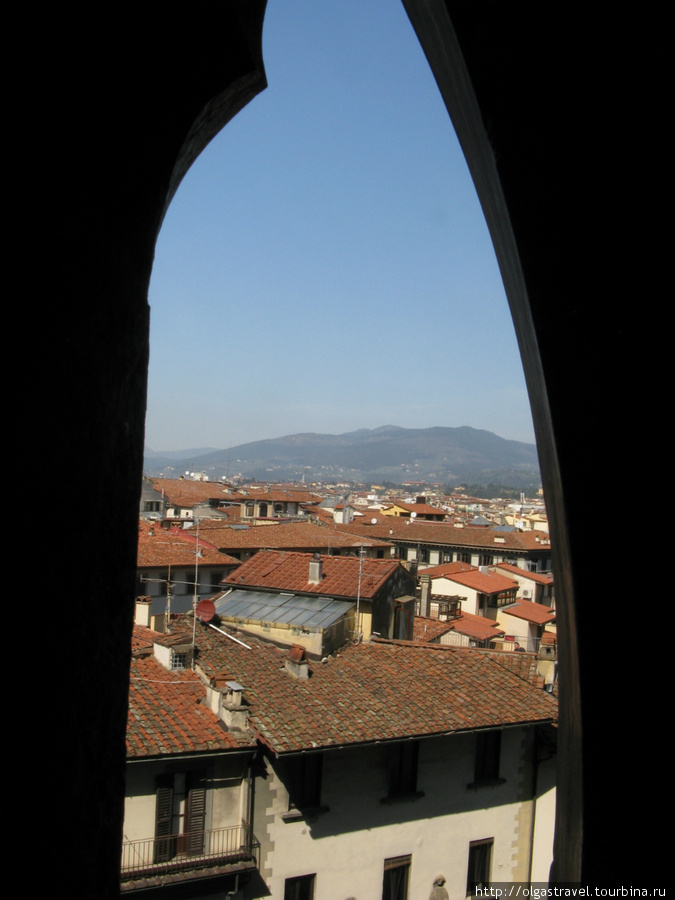А из нашего окошка Флоренция видна немножко! Флоренция, Италия