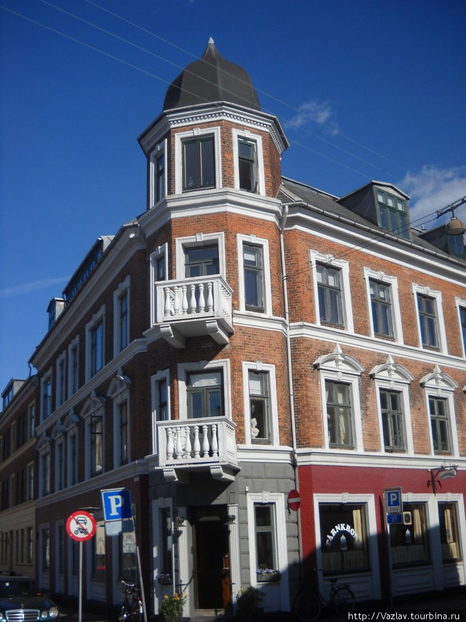 Стильная постройка Хельсингёр, Дания