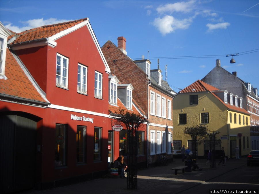 Домики в красках Хельсингёр, Дания