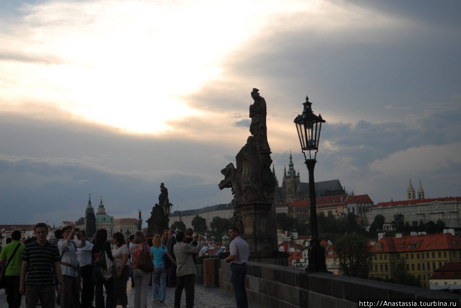 Меняющая незыблемость Карлова моста Прага, Чехия