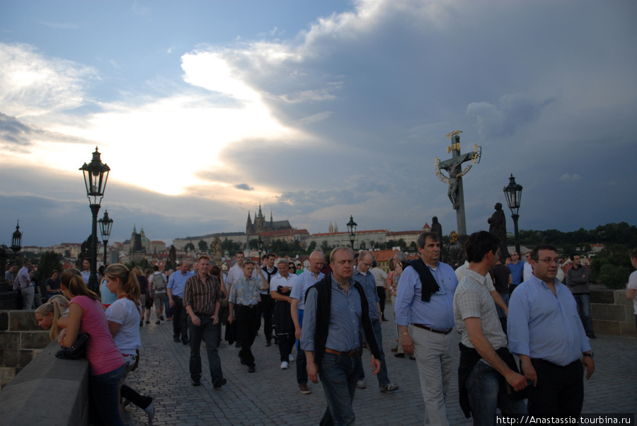 Меняющая незыблемость Карлова моста Прага, Чехия