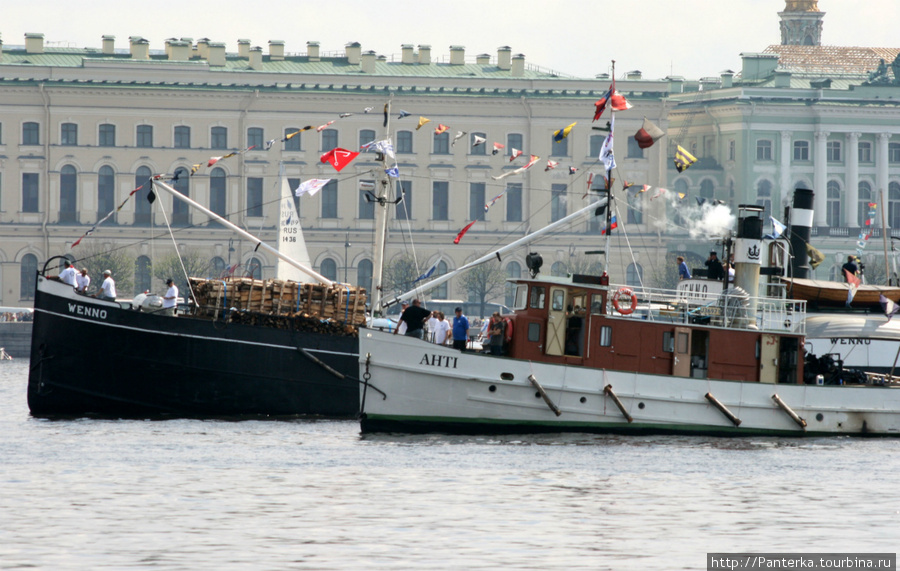 Парад старинных пароходов и с Днем рожденья, любимый город! Санкт-Петербург, Россия