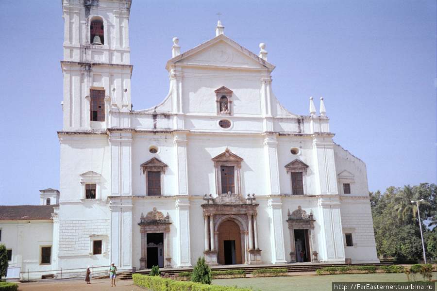 Самая большая церковь в Азии Старый Гоа, Индия