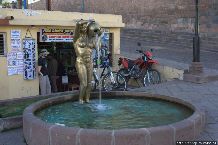 Статуя без прикрас Куско, Перу