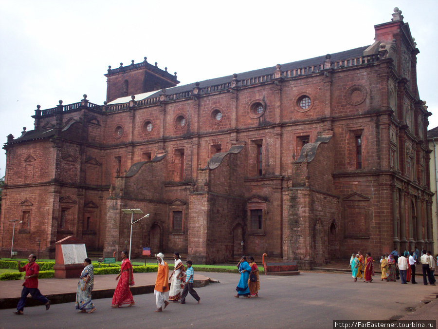 Базилика Доброго Иисуса Старый Гоа, Индия