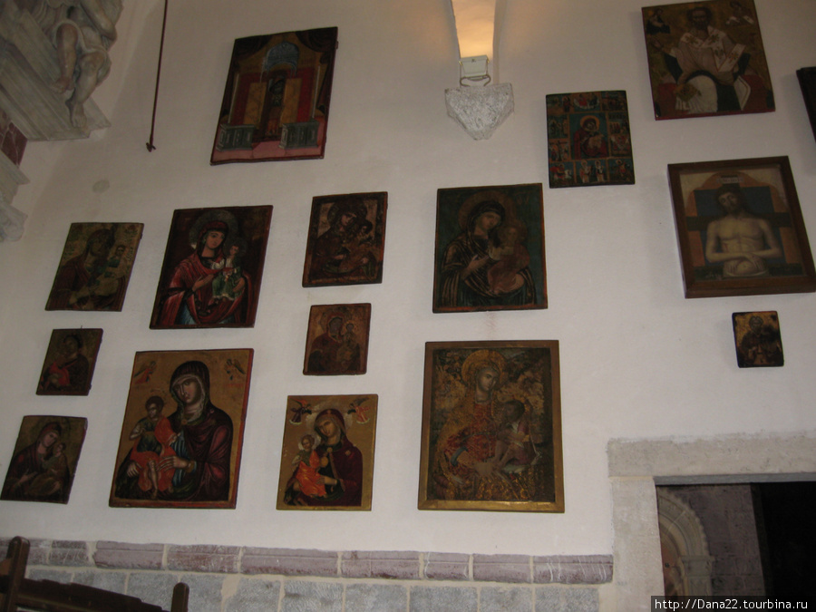 Старинные иконы. XIII-XIV век. Котор, Черногория