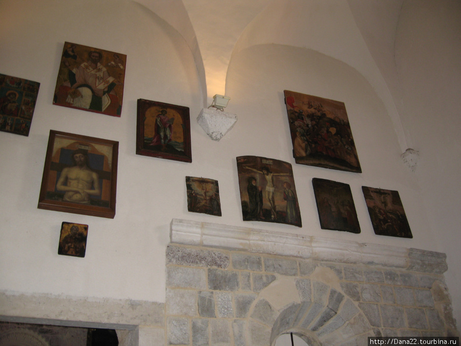 Старинные иконы. XIII-XIV век. Котор, Черногория