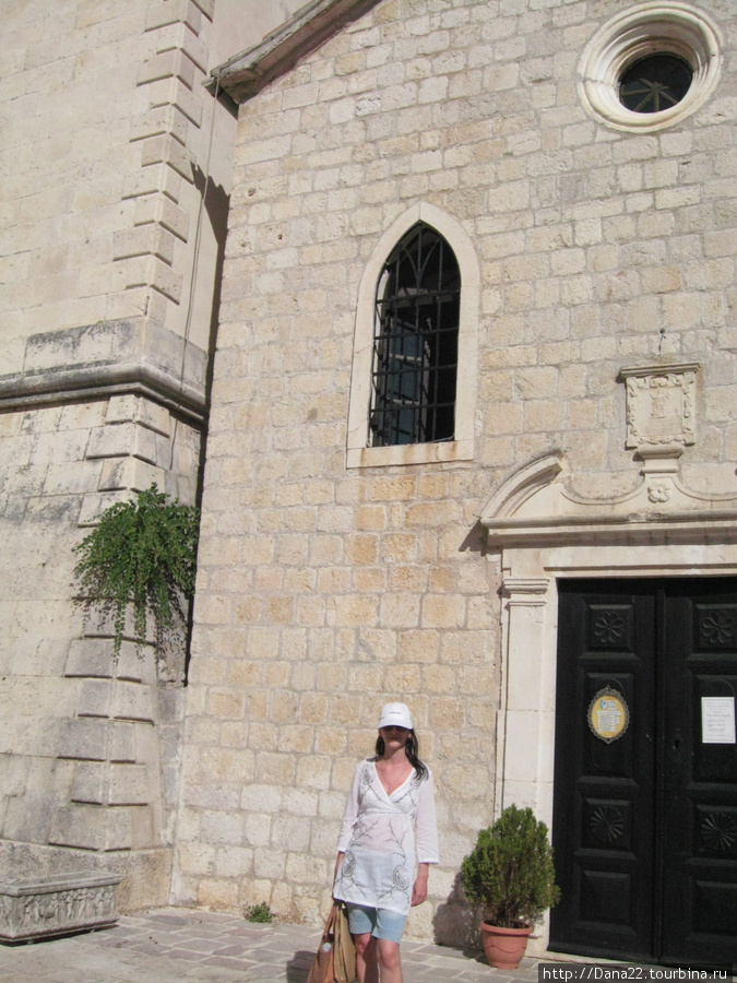 Церковь, которая датируется IX веком. Будва, Черногория