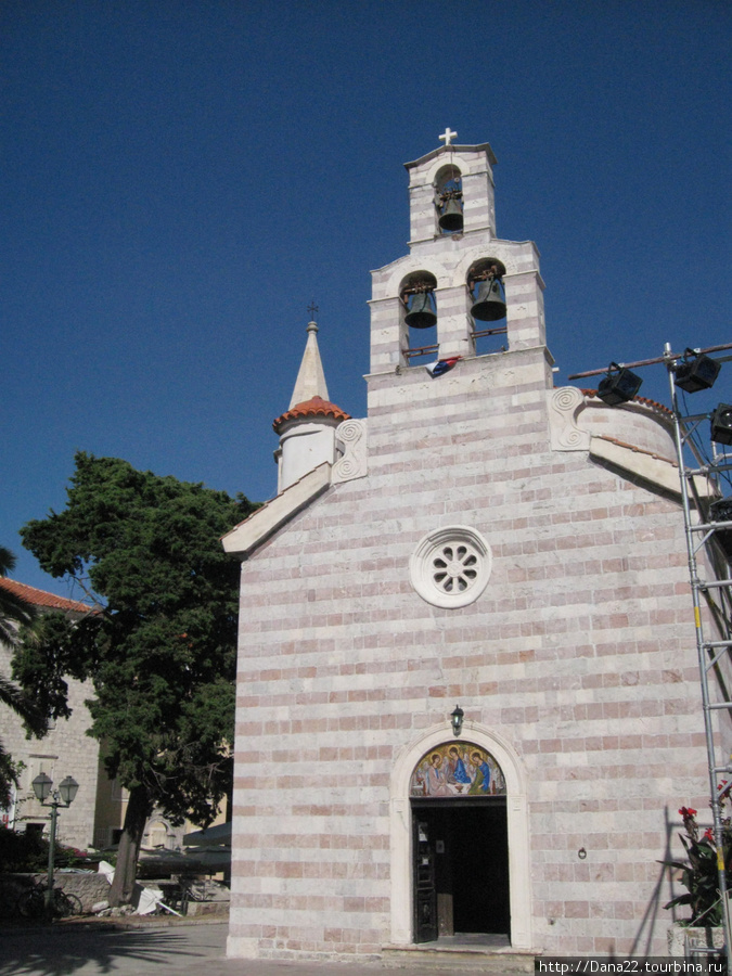 Маленькая, да удаленькая, церковь Святой Троицы Будва, Черногория