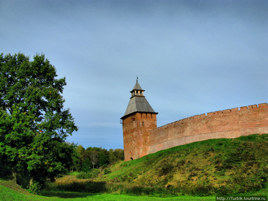 Спасская башня Великий Новгород, Россия