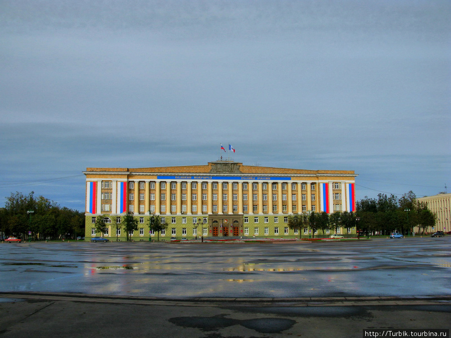 Здание Администрации Новгородской области Великий Новгород, Россия