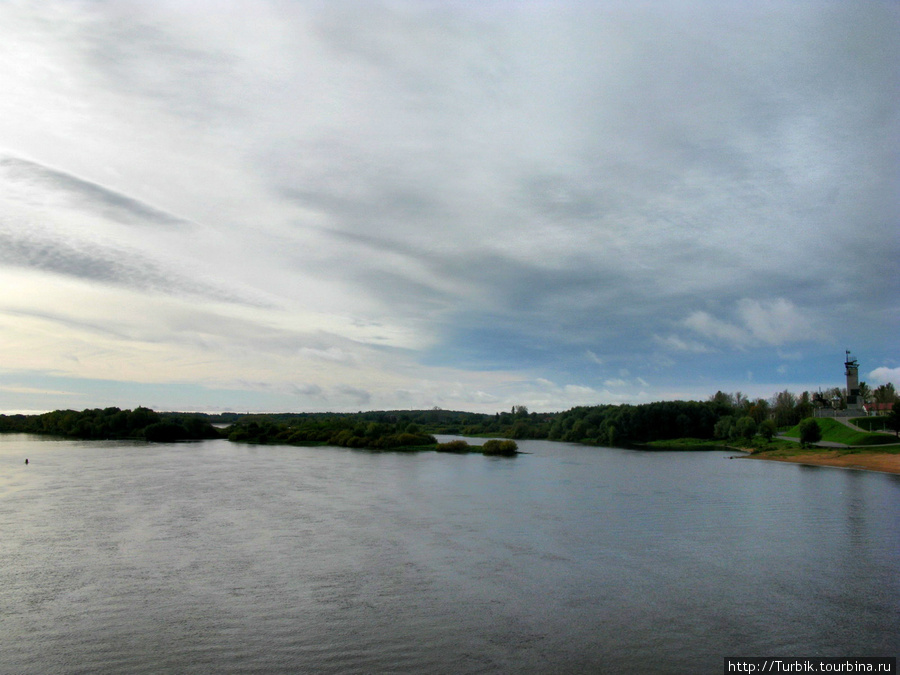 вид с моста на Волхов Великий Новгород, Россия