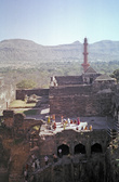Вид на Даулатабад и Чанд Минар с крепости