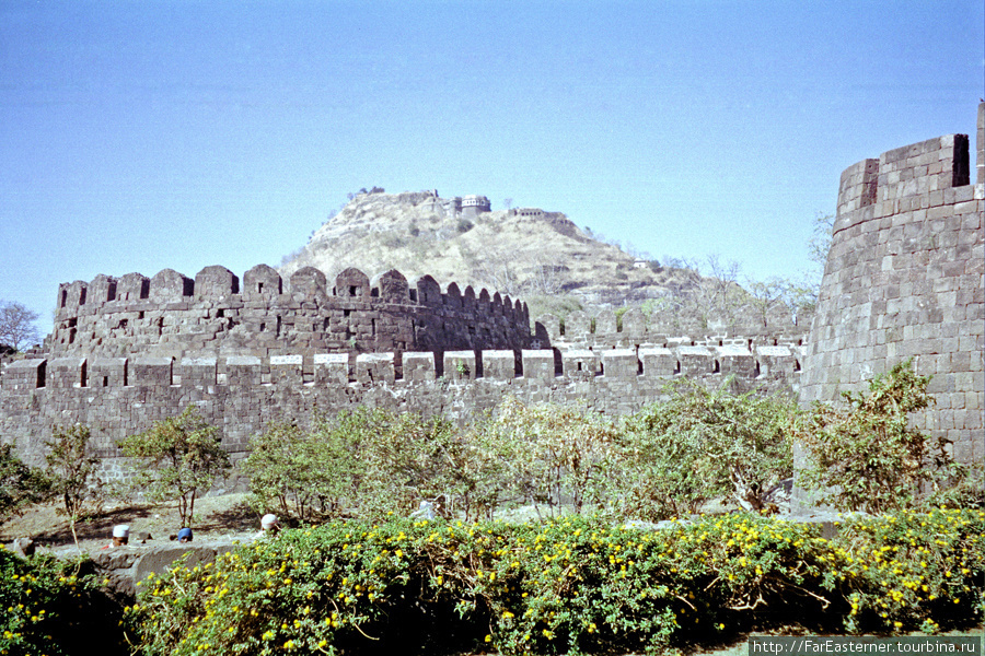 Крепостные укрепления Деогири Аурангабад, Индия
