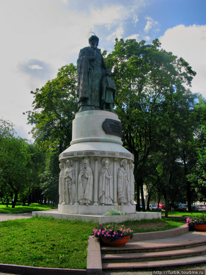 памятник Княгине Ольге Псков, Россия