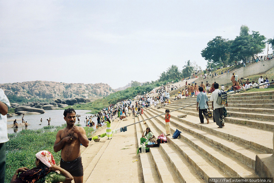 Праздник в честь бога Шивы Хампи, Индия