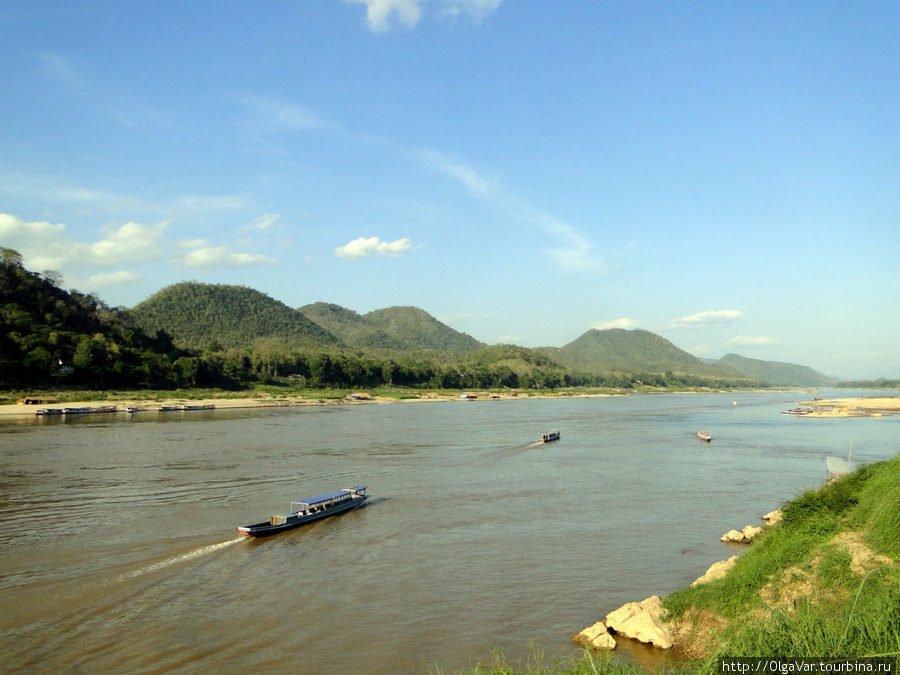 Меконг в районе Луангпрохобанга — тихая и неширокая река Тяудок, Вьетнам
