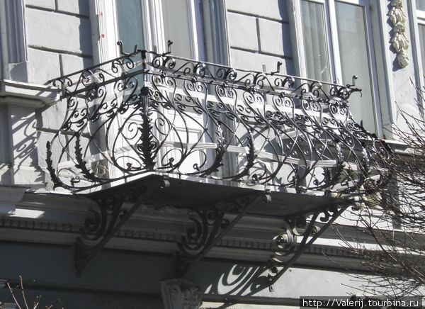 И еще один балкончик. Ивано-Франковск, Украина