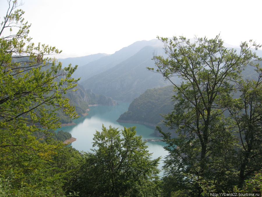 Горное озеро Черногория