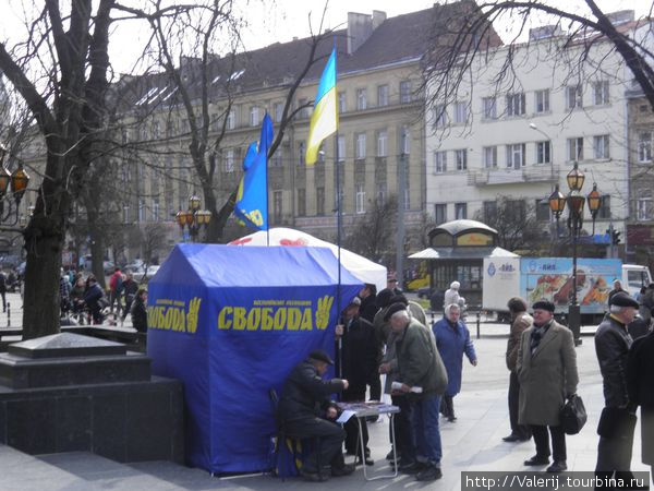 Политические страсти городу не чужды Львов, Украина