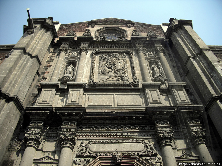 Старая базилика Девы Марии Гваделупской Мехико, Мексика
