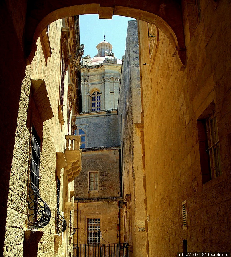 Мдина - древняя столица Мальты Мдина, Мальта