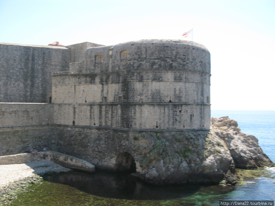 Крепость кажется неприступной Дубровник, Хорватия