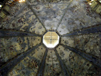В церкви Маленького колодца — купол