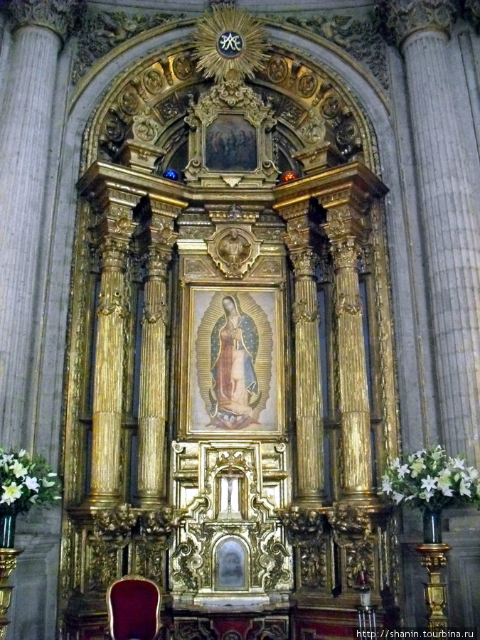 В церкви Маленького колодца Мехико, Мексика
