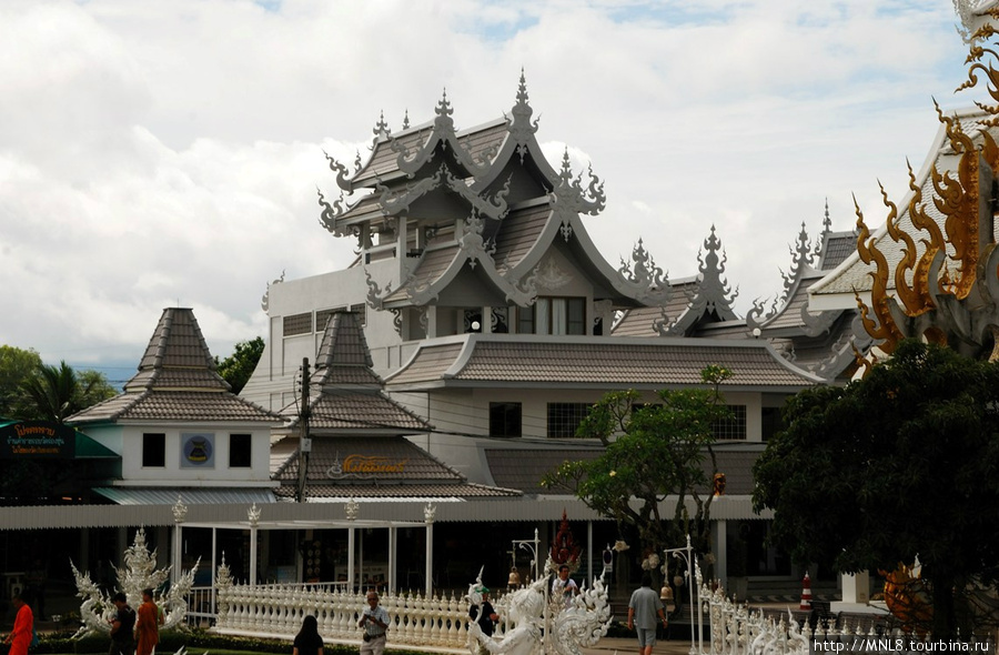 Территория Храма Чианграй, Таиланд