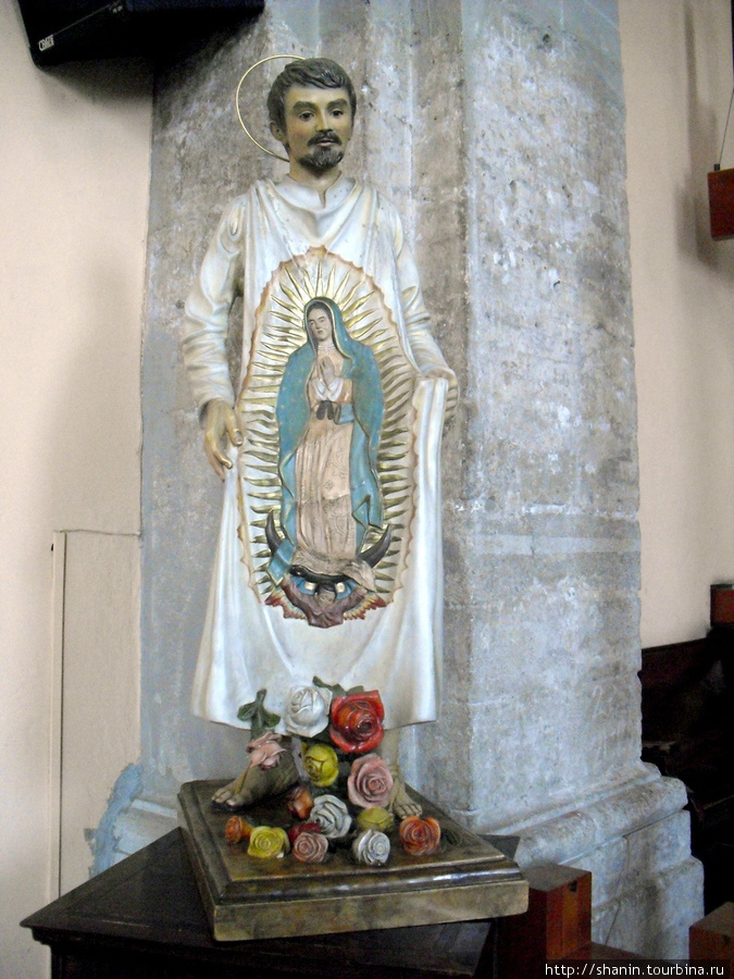 В церкви капуцинок Мехико, Мексика