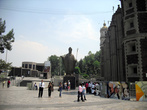 На площади Девы Марии Гваделупской