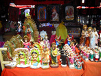 Сувенирный рынок для паломников у базилики Девы Марии Гваделупской