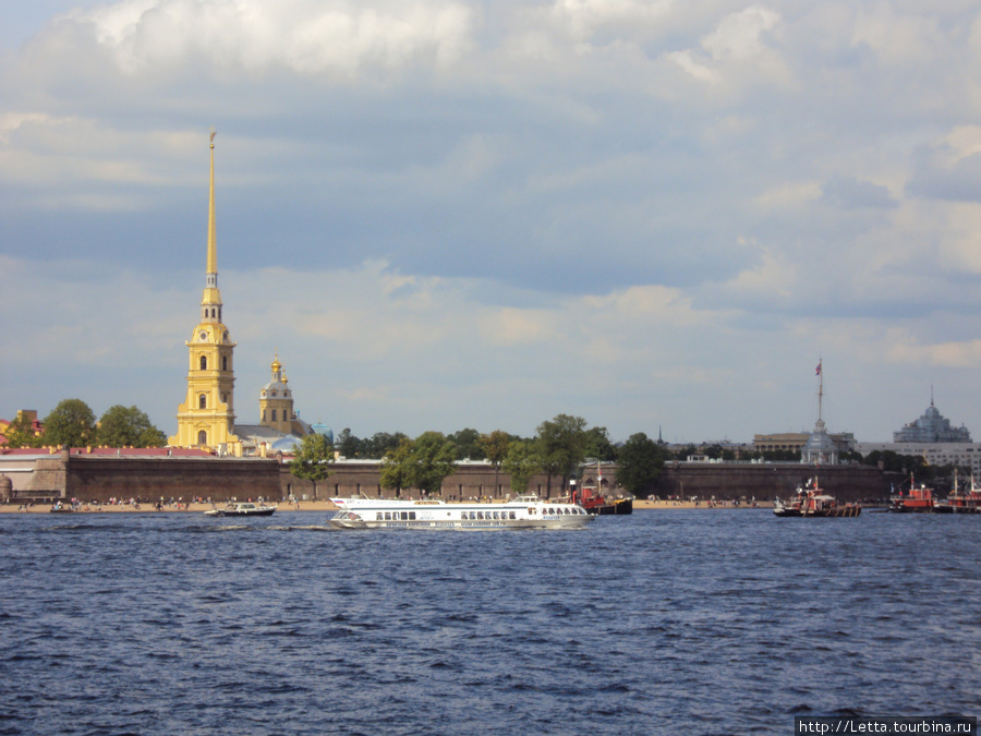 Суета на Неве Санкт-Петербург, Россия