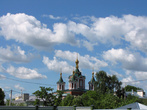 Купола Брусенского монастыря с ул. Лазарева.