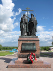 Памятник святым равноапостольным братьям Кириллу и Мефодию на Соборной площади Кремля. Открыт 23 мая 2007 года, во время празднования Всероссийских дней славянской письменности и культуры.