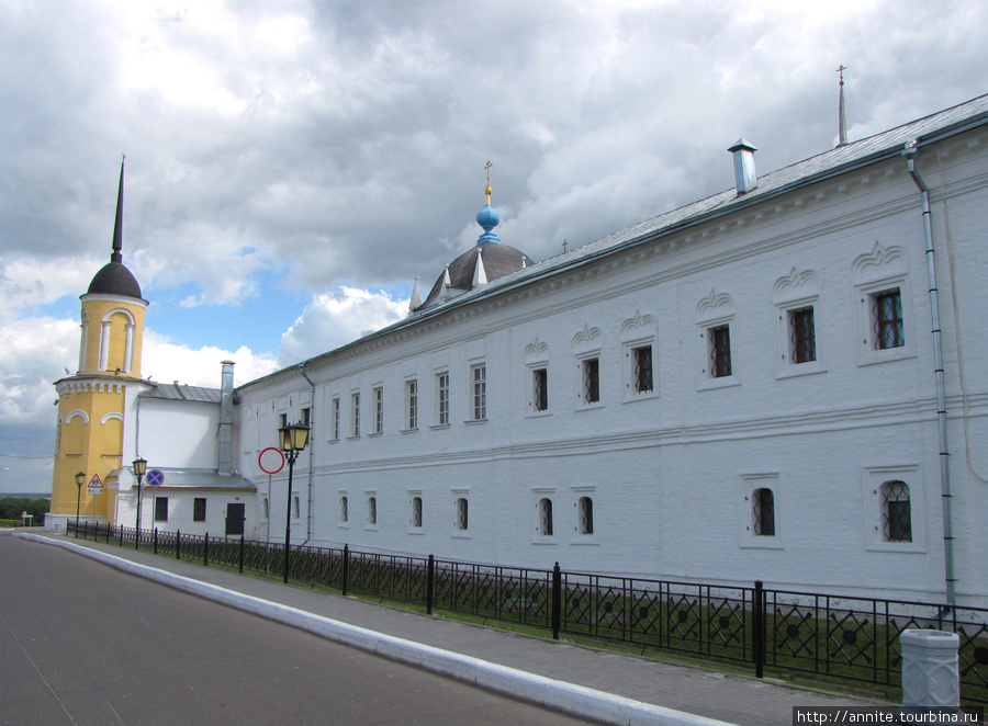 Свято-Троицкий Ново-Голутвинский женский монастырь. Коломна, Россия