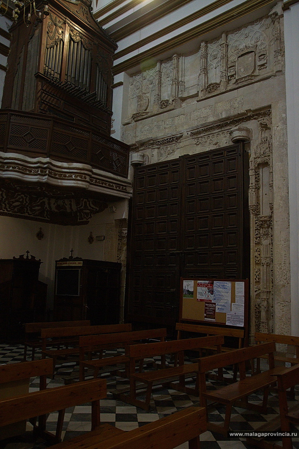 Те же ворота, вид изнутри Малага, Испания