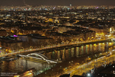 Ночной Париж прекрасен. На освещении город явно не экономит.