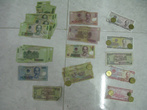 ДЕНЬГИ ВЬЕТНАМА.
1 доллар = 20400 донг (вьетнамских денег)
На всех бумажках — портрет Хо Ши Мина (местного Ленина)